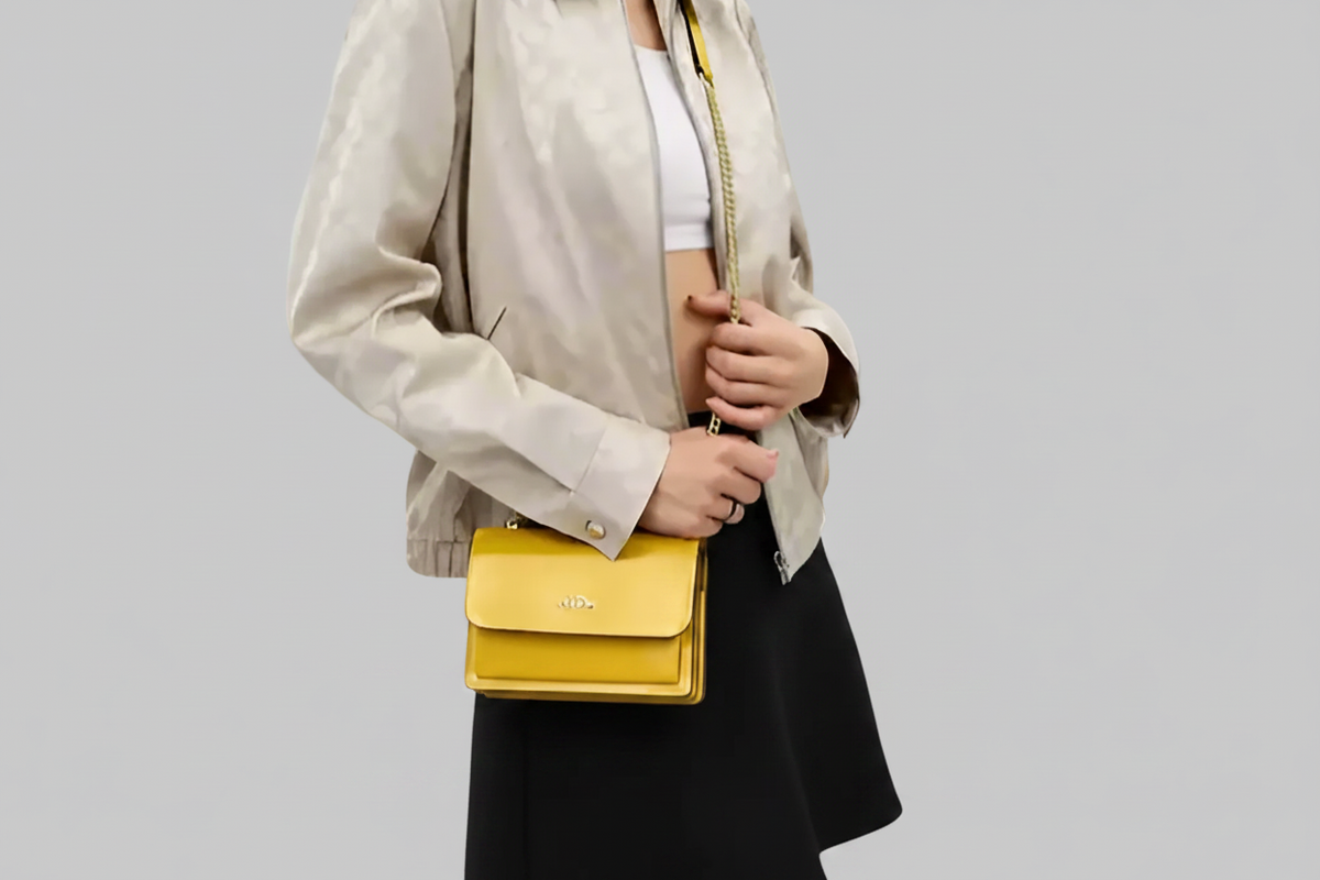 NWT Coach Mini Klare Crossbody Bag In Patent & Smooth Leather Gold/Gold