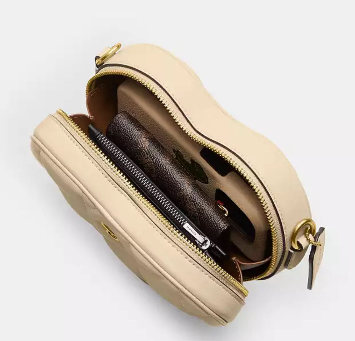 NWT Coach Heart Crossbody Leather Bag With Quilting